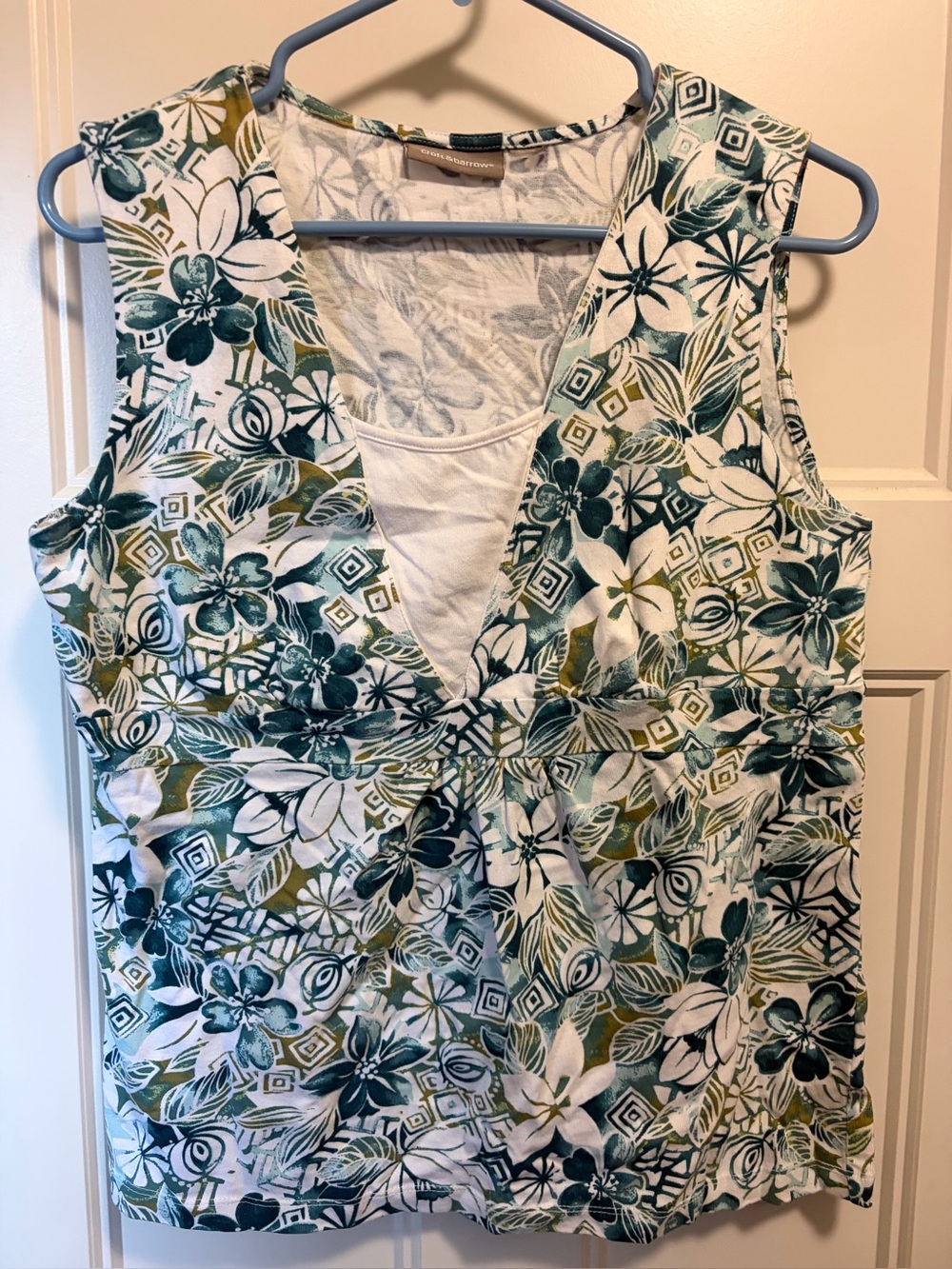 croft & barrow White Floral V-Neck Tank with Green Accents